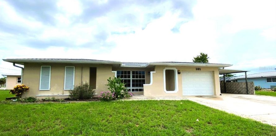 House in Port Charlotte, Florida 2 bedrooms, 163.04 sq.m. № 1265906