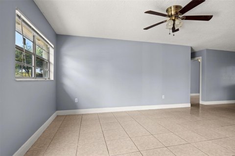 House in Ocoee, Florida 3 bedrooms, 153.57 sq.m. № 1339400 - photo 9