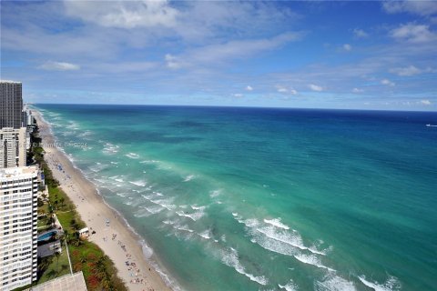 Copropriété à vendre à Hallandale Beach, Floride: 5 chambres № 1047429 - photo 3