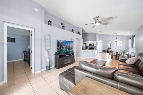 Casa en venta en Davenport, Florida, 4 dormitorios, 164.99 m2 № 1361458 - foto 14