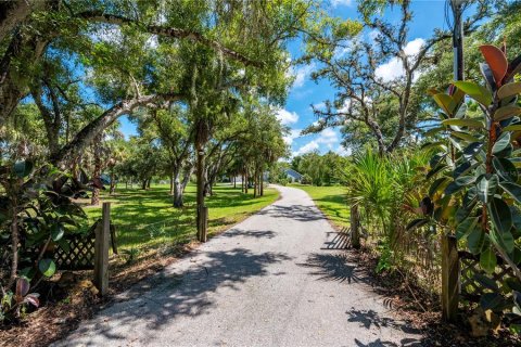 Villa ou maison à vendre à Punta Gorda, Floride: 3 chambres, 390.28 m2 № 1307293 - photo 6