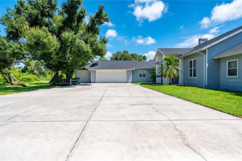 Villa ou maison à vendre à Punta Gorda, Floride: 3 chambres, 390.28 m2 № 1307293 - photo 9