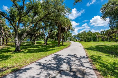 House in Punta Gorda, Florida 3 bedrooms, 390.28 sq.m. № 1307293 - photo 7