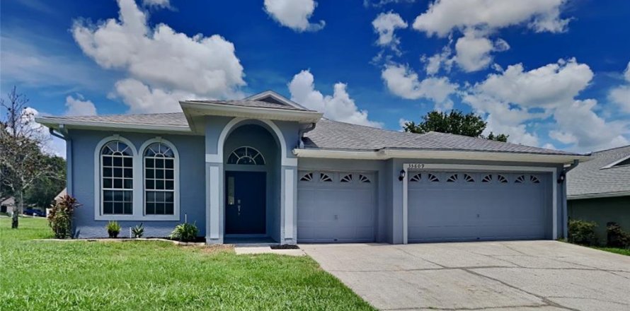 Villa ou maison à Zephyrhills, Floride 4 chambres, 210.24 m2 № 1307332