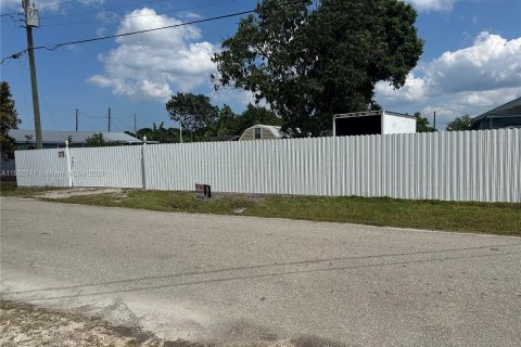 Villa ou maison à vendre à Clewiston, Floride: 3 chambres № 1075186 - photo 2