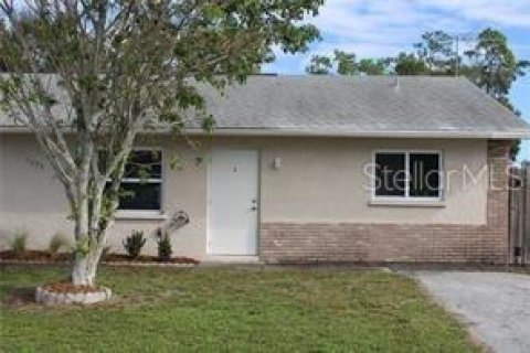 Appartement à louer à Bradenton, Floride: 2 chambres, 83.61 m2 № 1341085 - photo 1