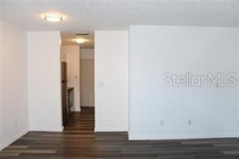 Appartement à louer à Bradenton, Floride: 2 chambres, 83.61 m2 № 1341085 - photo 5