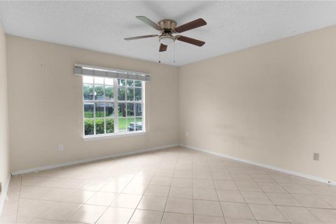 Condo in Orlando, Florida, 1 bedroom  № 1255605 - photo 10