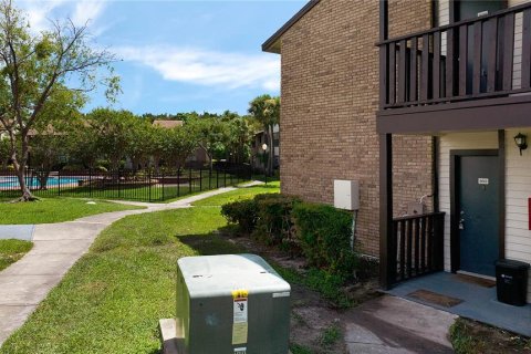 Condo in Orlando, Florida, 1 bedroom  № 1255605 - photo 26