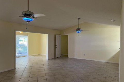 House in Ocala, Florida 2 bedrooms, 167.04 sq.m. № 1411796 - photo 14