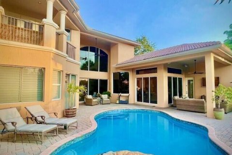 Villa ou maison à vendre à West Palm Beach, Floride: 5 chambres, 371.7 m2 № 1228835 - photo 2