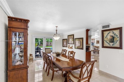 Casa en venta en Miami, Florida, 4 dormitorios, 309.46 m2 № 1400138 - foto 8