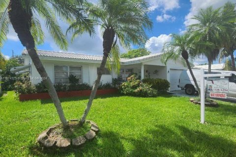 Villa ou maison à vendre à Tamarac, Floride: 2 chambres, 122.45 m2 № 1397764 - photo 1