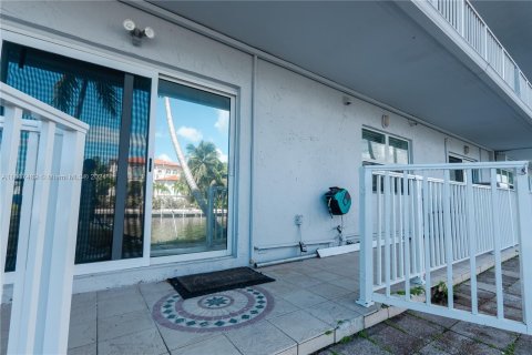 Condominio en alquiler en North Miami, Florida, 2 dormitorios, 83.43 m2 № 1385904 - foto 20