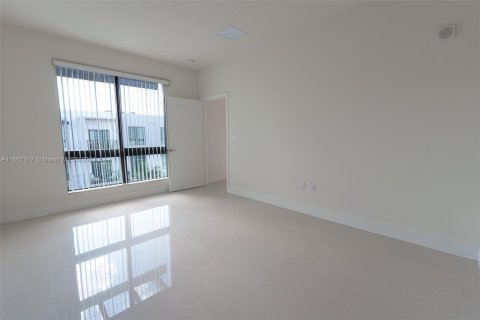 Condo in Doral, Florida, 3 bedrooms in URBANA  № 1370327 - photo 9