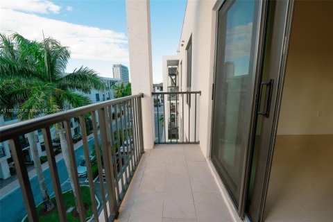 Condo in Doral, Florida, 3 bedrooms in URBANA  № 1370327 - photo 27