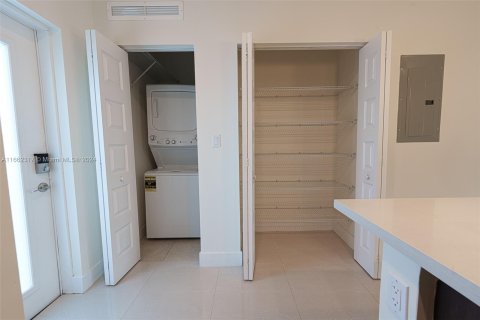 Condo in Doral, Florida, 3 bedrooms in URBANA  № 1370327 - photo 5