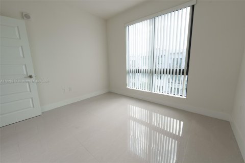 Copropriété à vendre à Doral, Floride: 3 chambres, 104.89 m2 № 1370327 - photo 25