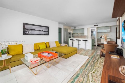 Copropriété à louer à Miami Beach, Floride: 2 chambres, 101.26 m2 № 1370325 - photo 12