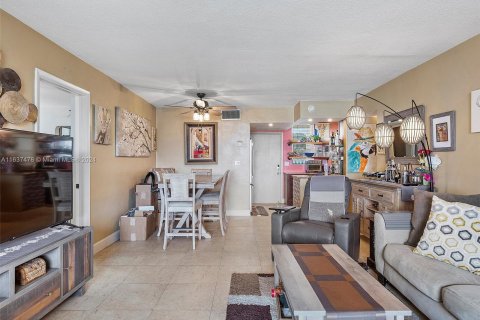 Copropriété à vendre à Aventura, Floride: 2 chambres, 100.61 m2 № 1325485 - photo 7