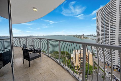 Condominio en venta en Miami, Florida, 2 dormitorios, 97.36 m2 № 1398171 - foto 2