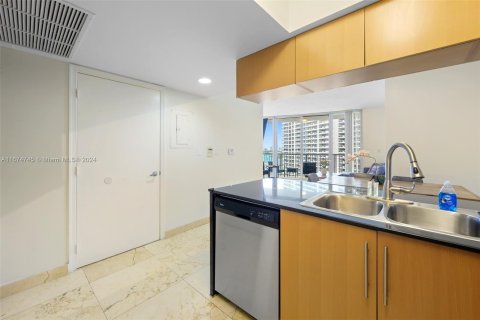 Condominio en venta en Miami, Florida, 2 dormitorios, 97.36 m2 № 1398171 - foto 6