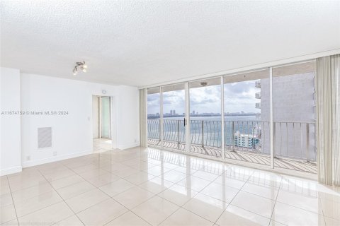 Copropriété à vendre à North Bay Village, Floride: 2 chambres, 95.69 m2 № 1398263 - photo 2