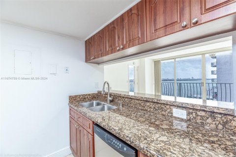 Copropriété à vendre à North Bay Village, Floride: 2 chambres, 95.69 m2 № 1398263 - photo 3