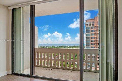 Condominio en venta en Coral Gables, Florida, 1 dormitorio, 84.54 m2 № 1398261 - foto 17