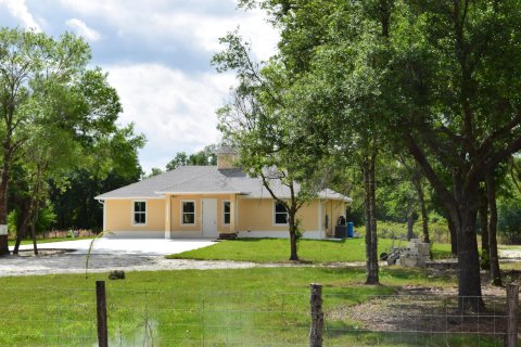 House in Okeechobee, Florida 3 bedrooms, 130.06 sq.m. № 1227072 - photo 7