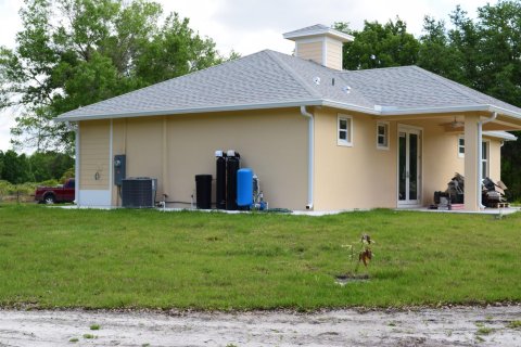 Casa en venta en Okeechobee, Florida, 3 dormitorios, 130.06 m2 № 1227072 - foto 1