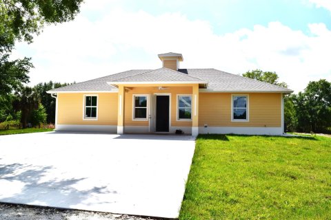 House in Okeechobee, Florida 3 bedrooms, 130.06 sq.m. № 1227072 - photo 17