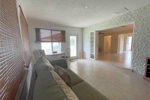 Villa ou maison à vendre à Punta Gorda, Floride: 3 chambres, 145.95 m2 № 1334314 - photo 30