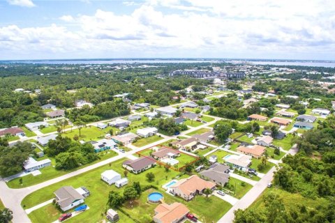 Casa en venta en Punta Gorda, Florida, 3 dormitorios, 145.95 m2 № 1334314 - foto 4