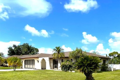 Villa ou maison à vendre à Punta Gorda, Floride: 3 chambres, 145.95 m2 № 1334314 - photo 1