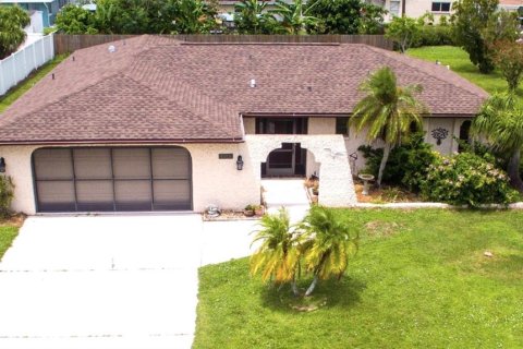 Villa ou maison à vendre à Punta Gorda, Floride: 3 chambres, 145.95 m2 № 1334314 - photo 2