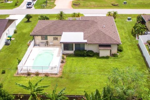 Villa ou maison à vendre à Punta Gorda, Floride: 3 chambres, 145.95 m2 № 1334314 - photo 5