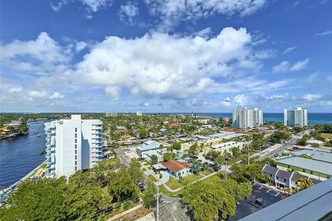 Copropriété à vendre à Pompano Beach, Floride: 2 chambres, 99.31 m2 № 1050071 - photo 18