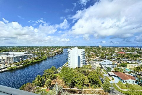 Condo in Pompano Beach, Florida, 2 bedrooms  № 1050071 - photo 16