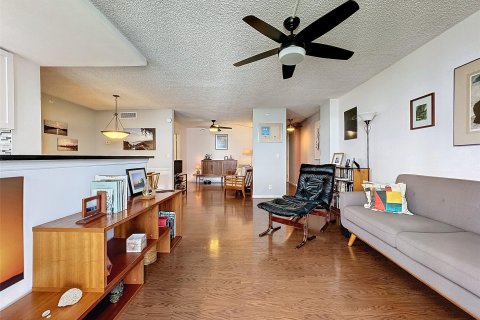 Condo in Pompano Beach, Florida, 2 bedrooms  № 1050071 - photo 28