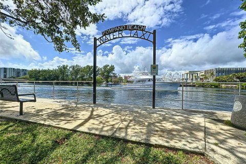 Copropriété à vendre à Pompano Beach, Floride: 2 chambres, 99.31 m2 № 1050071 - photo 6