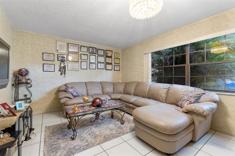 Adosado en venta en Tamarac, Florida, 3 dormitorios, 173.26 m2 № 1059076 - foto 27