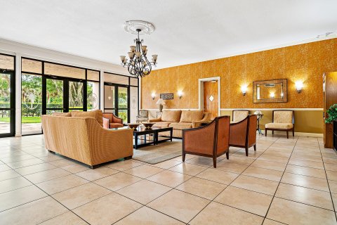 Condominio en venta en Palm Springs, Florida, 1 dormitorio, 83.7 m2 № 1059075 - foto 12