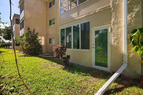Condominio en venta en Palm Springs, Florida, 1 dormitorio, 83.7 m2 № 1059075 - foto 20