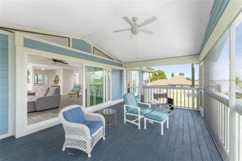 Villa ou maison à vendre à Port Charlotte, Floride: 4 chambres, 292.74 m2 № 1066051 - photo 25