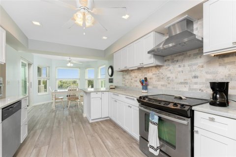 Villa ou maison à vendre à Port Charlotte, Floride: 4 chambres, 292.74 m2 № 1066051 - photo 17