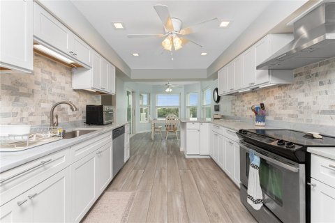 Villa ou maison à vendre à Port Charlotte, Floride: 4 chambres, 292.74 m2 № 1066051 - photo 16