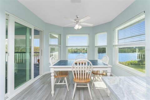 Villa ou maison à vendre à Port Charlotte, Floride: 4 chambres, 292.74 m2 № 1066051 - photo 19