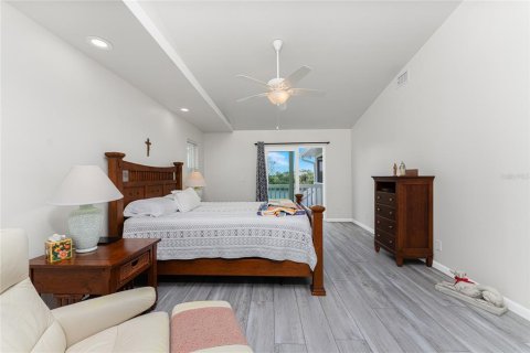 Villa ou maison à vendre à Port Charlotte, Floride: 4 chambres, 292.74 m2 № 1066051 - photo 27