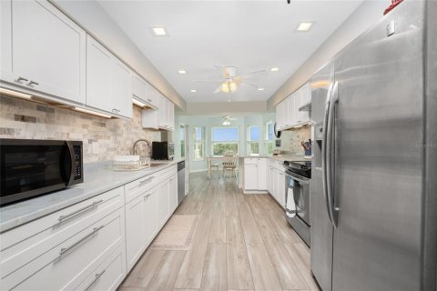 Villa ou maison à vendre à Port Charlotte, Floride: 4 chambres, 292.74 m2 № 1066051 - photo 15
